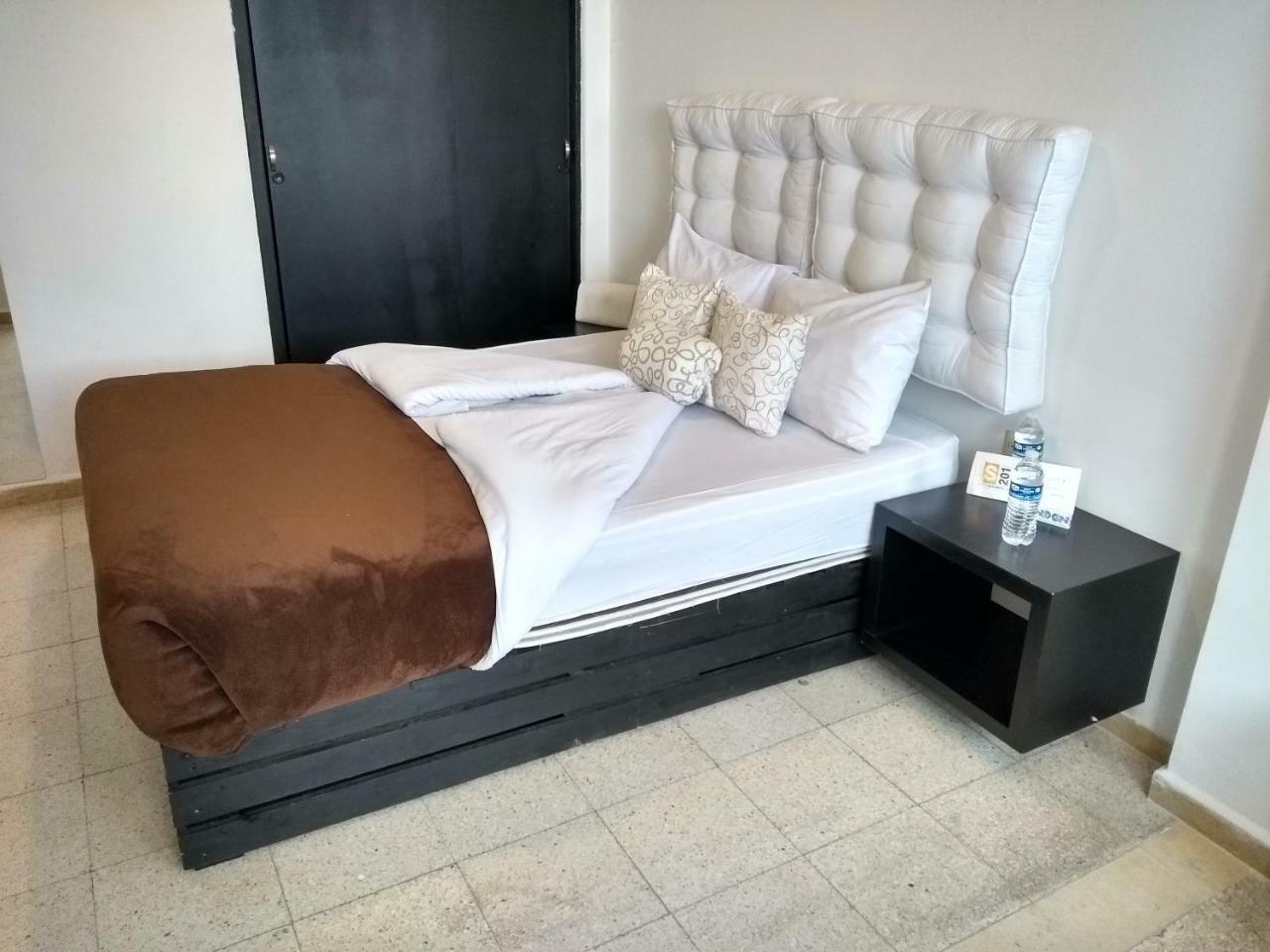 Suites 201 Пуебла Екстериор снимка