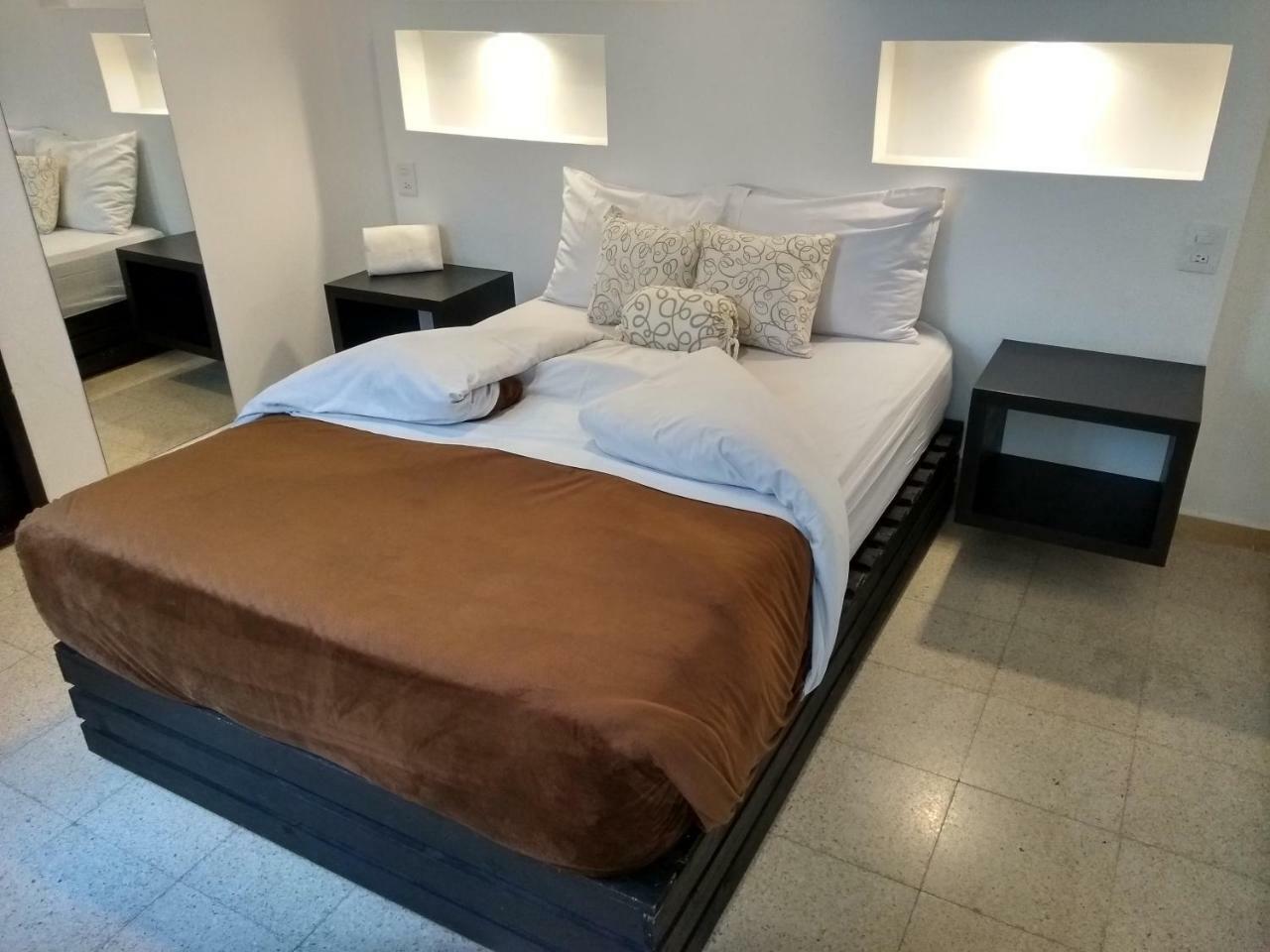 Suites 201 Пуебла Екстериор снимка